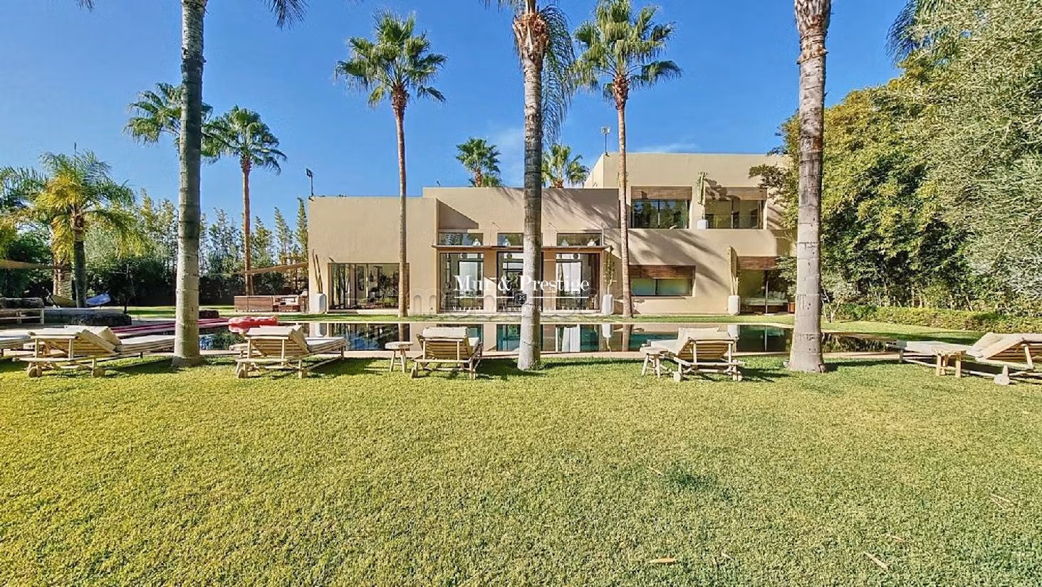 Nu kopen: villa's en luxe woningen. 5 Ruimtes. Terras. 