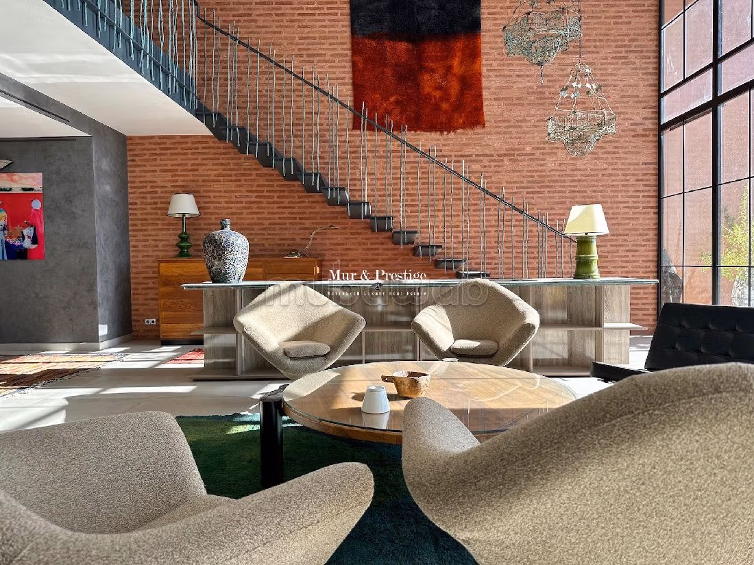 فيلا رائعة للبيع بماجوريل. 3 غرف ممتازة. مع المرآب والمصعد. 