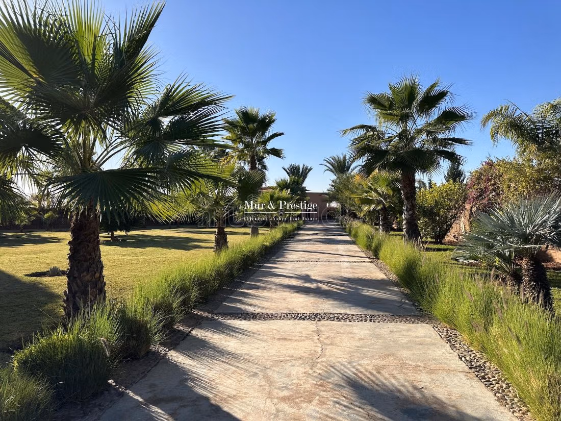 Villa's en luxe woningen om te kopen in Route de Fez. 6 Kamers. Met airconditioning