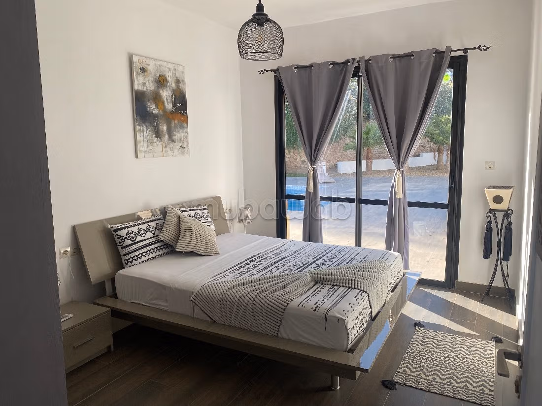 Huizen om te kopen in Arrière Pays. Oppervlakte 320 m². Volledig gemeubileerd