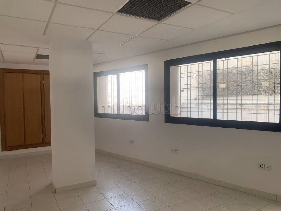 Plateau de bureau en location sur BD D'ANFA