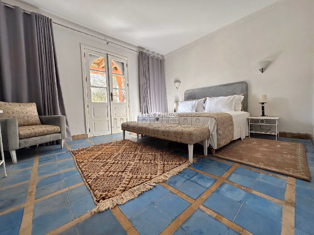 Villa di lusso in vendita a Route de Fez. Superficie totale 1800 m². Con camino e piscina