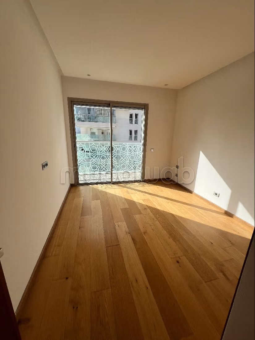 Très bel appartement 2 chambres vide CFC