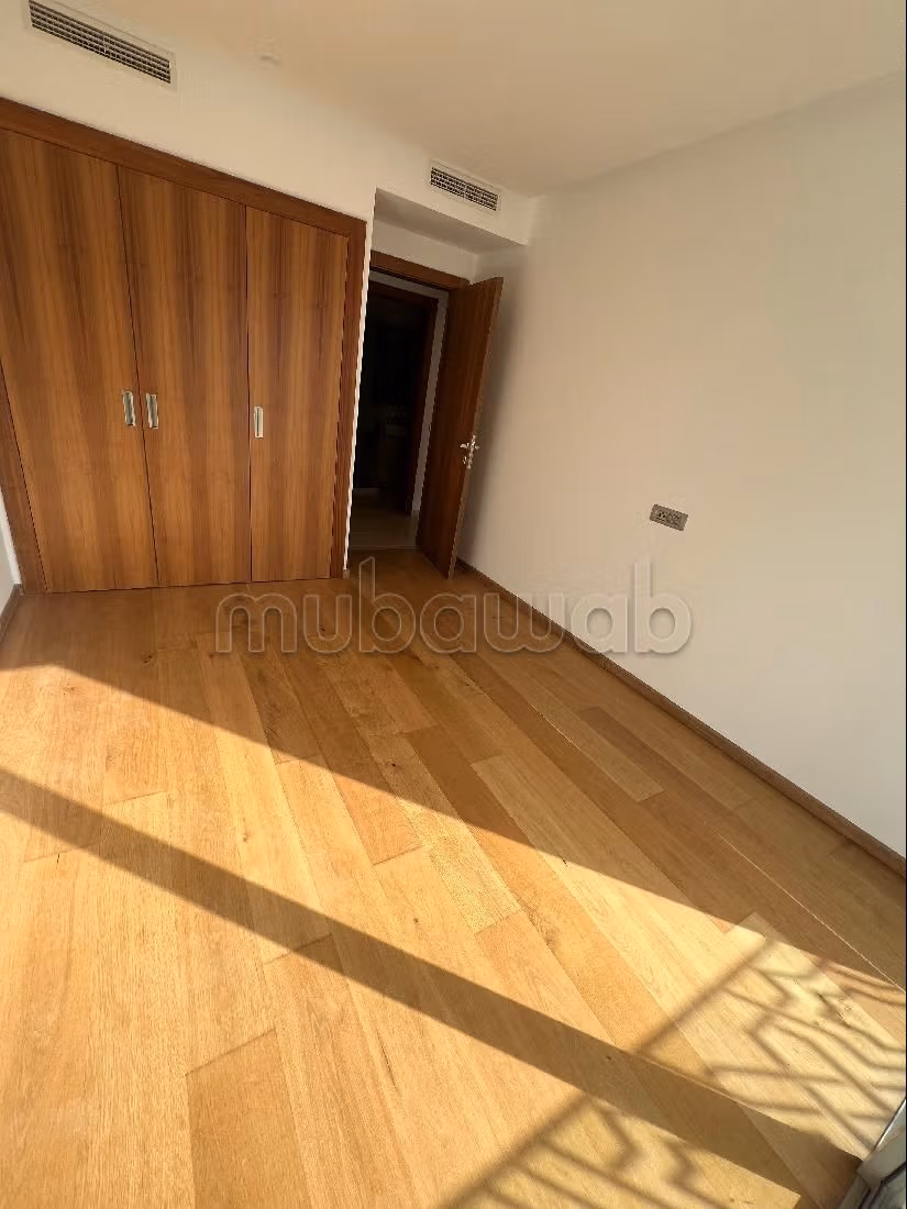 Très bel appartement 2 chambres vide CFC