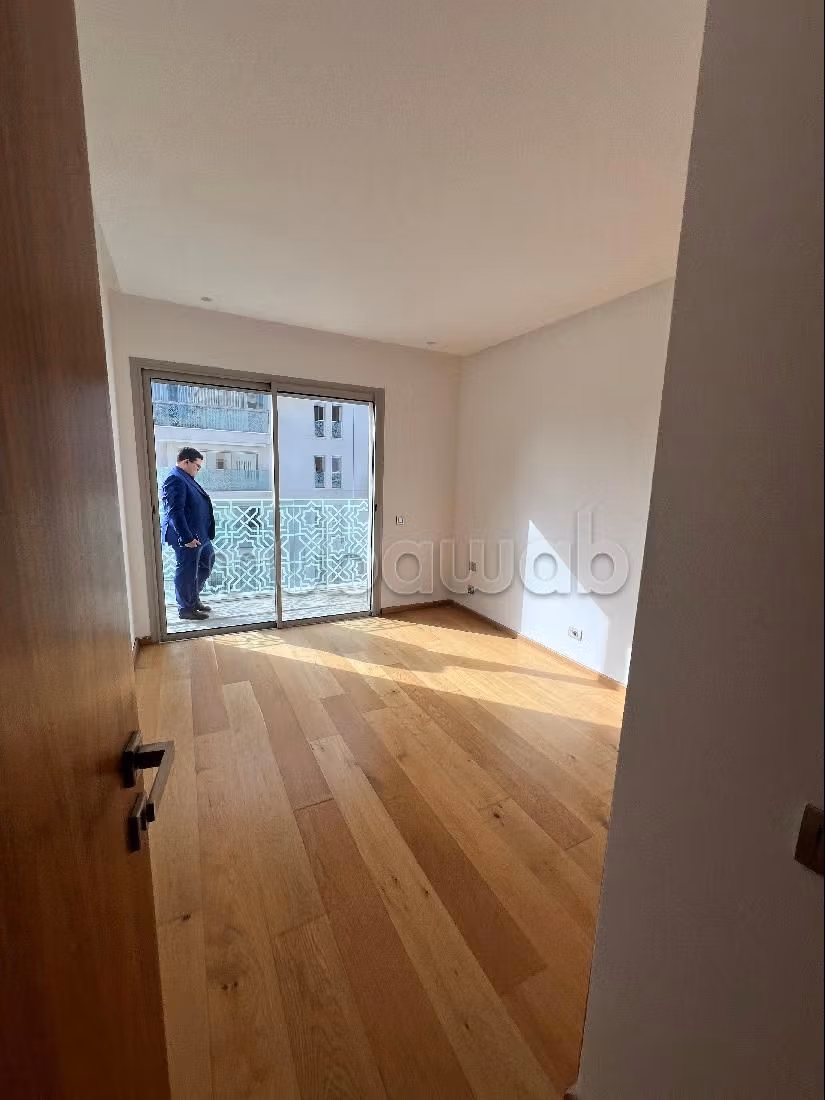 Très bel appartement 2 chambres vide CFC