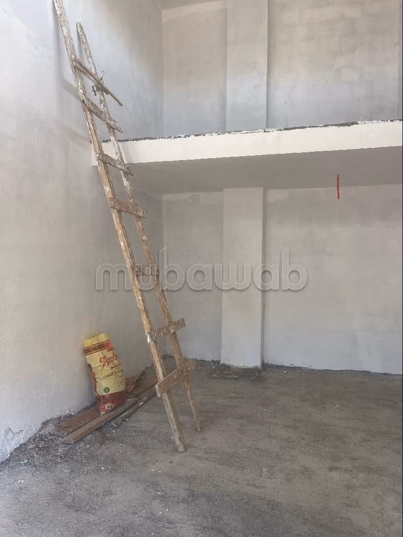 Offices & shops for sale in Mhamid. Area 34 m². Thermal insulation and soundproofing. 