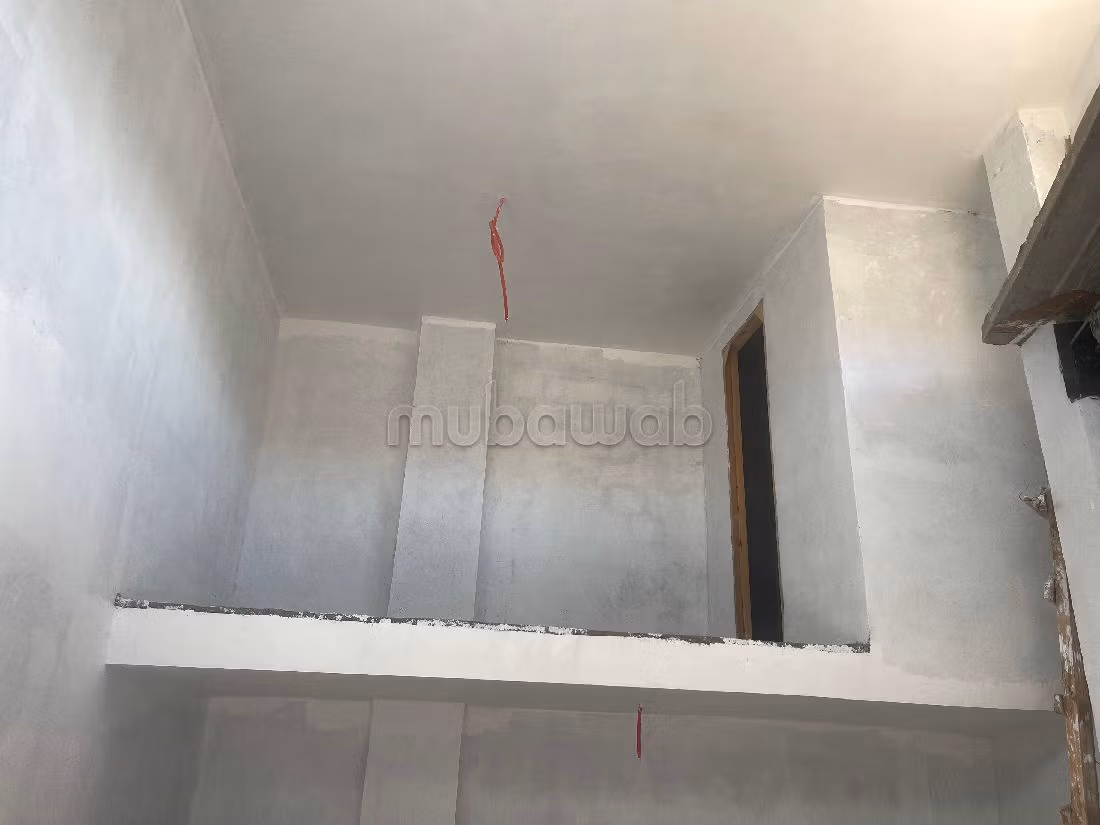 Offices & shops for sale in Mhamid. Area 34 m². Thermal insulation and soundproofing. 