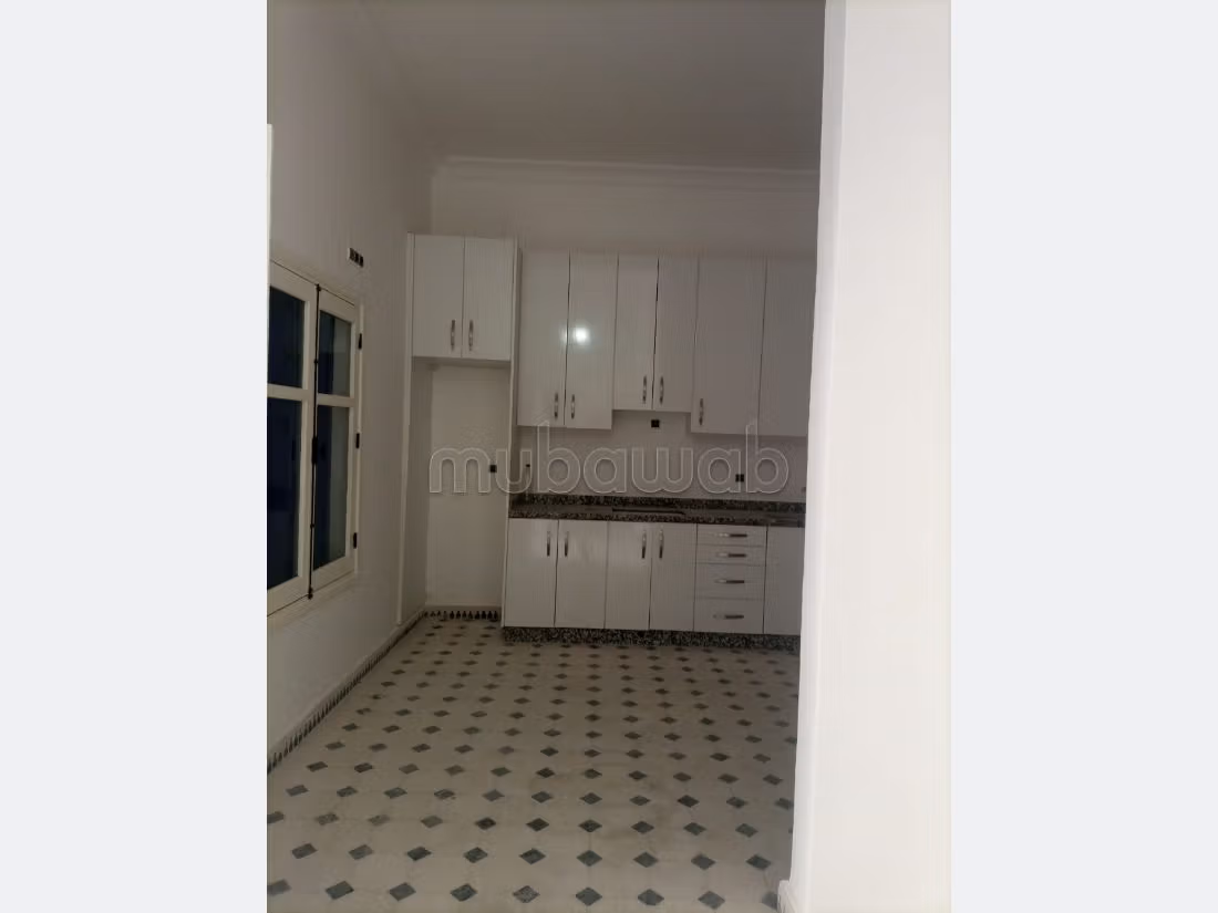 High quality house for sale in Agafay. 4 comfortable rooms. View of the mountains and reinforced door. 