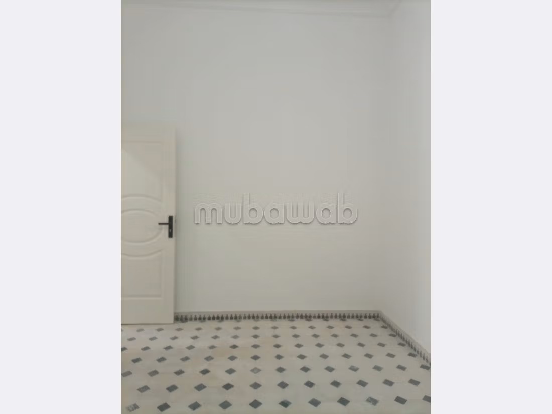 High quality house for sale in Agafay. 4 comfortable rooms. View of the mountains and reinforced door. 