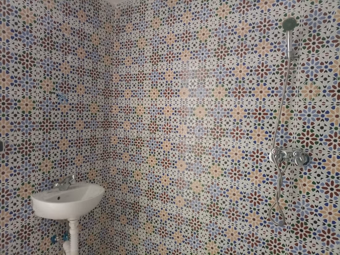 High quality house for sale in Agafay. 4 comfortable rooms. View of the mountains and reinforced door. 