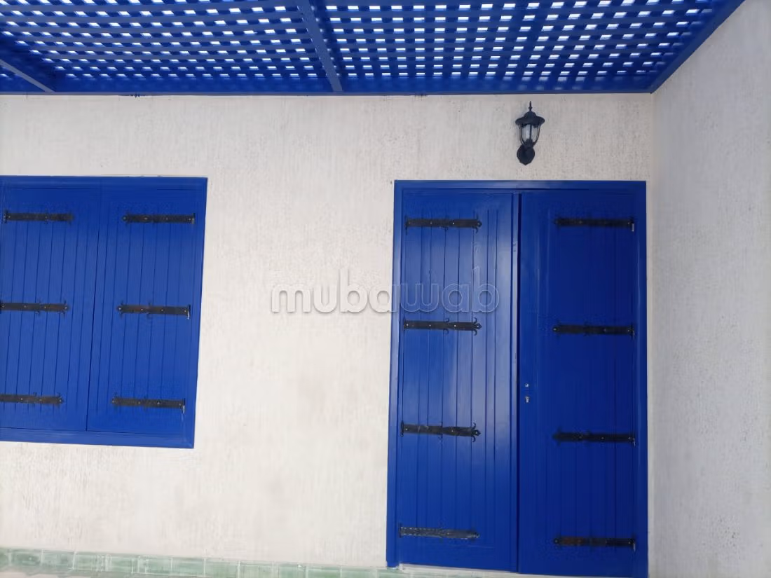 High quality house for sale in Agafay. 4 comfortable rooms. View of the mountains and reinforced door. 