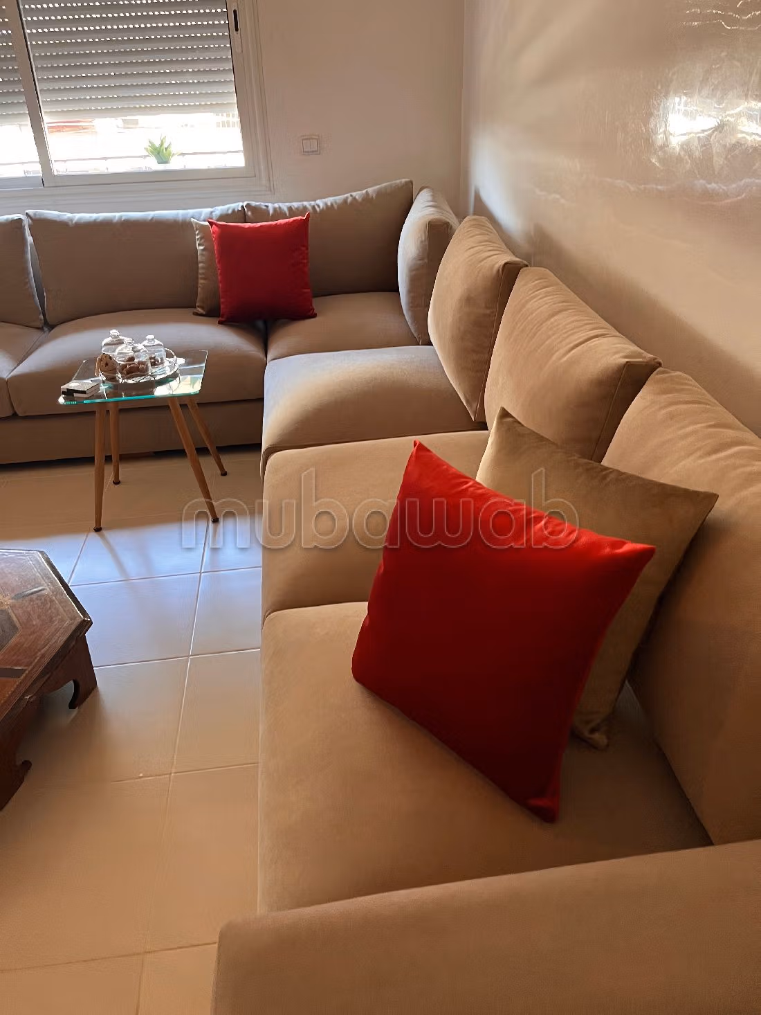 شقة للشراء بماجوريل. 2 غرف. باب متين ، طبق الأقمار الصناعية.