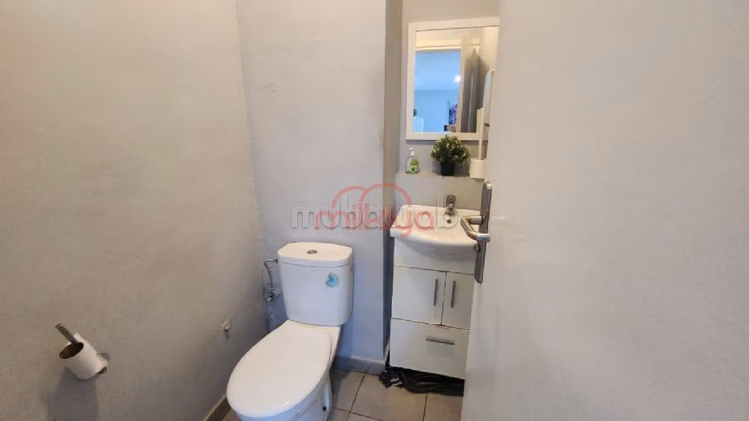 Fabulous apartment for sale in Gauthier. 4 comfortable rooms. Storage unit