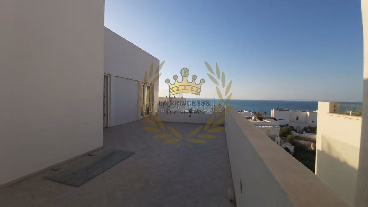 Magnificent villa for rent in Gammarth. 4 lovely rooms. Dressing room. 