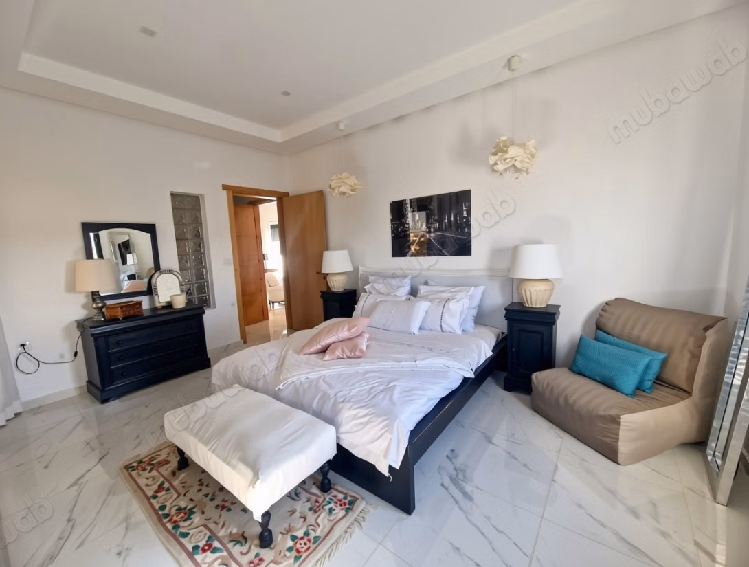 Sublime Villa avec piscine et magnifique jardin avec VNA