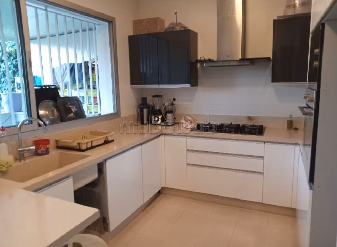 Superbe villa moderne vide ain diab