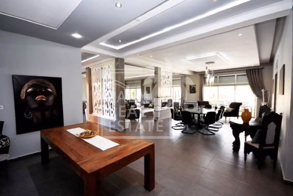 Top affaire magnifique villa a vendre sur la route de ourzazate