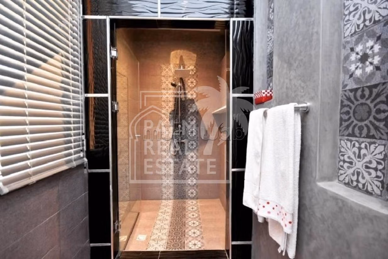 Top affaire magnifique villa a vendre sur la route de ourzazate