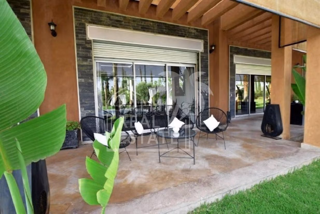 Top affaire magnifique villa a vendre sur la route de ourzazate