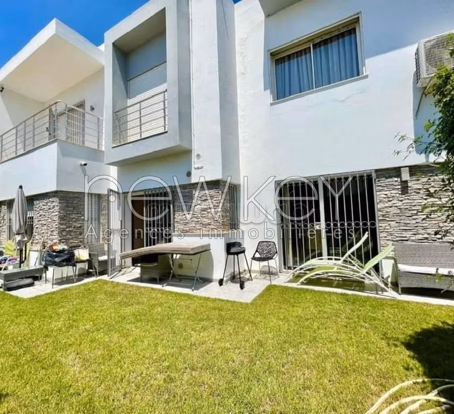 Magnifique villa meublée