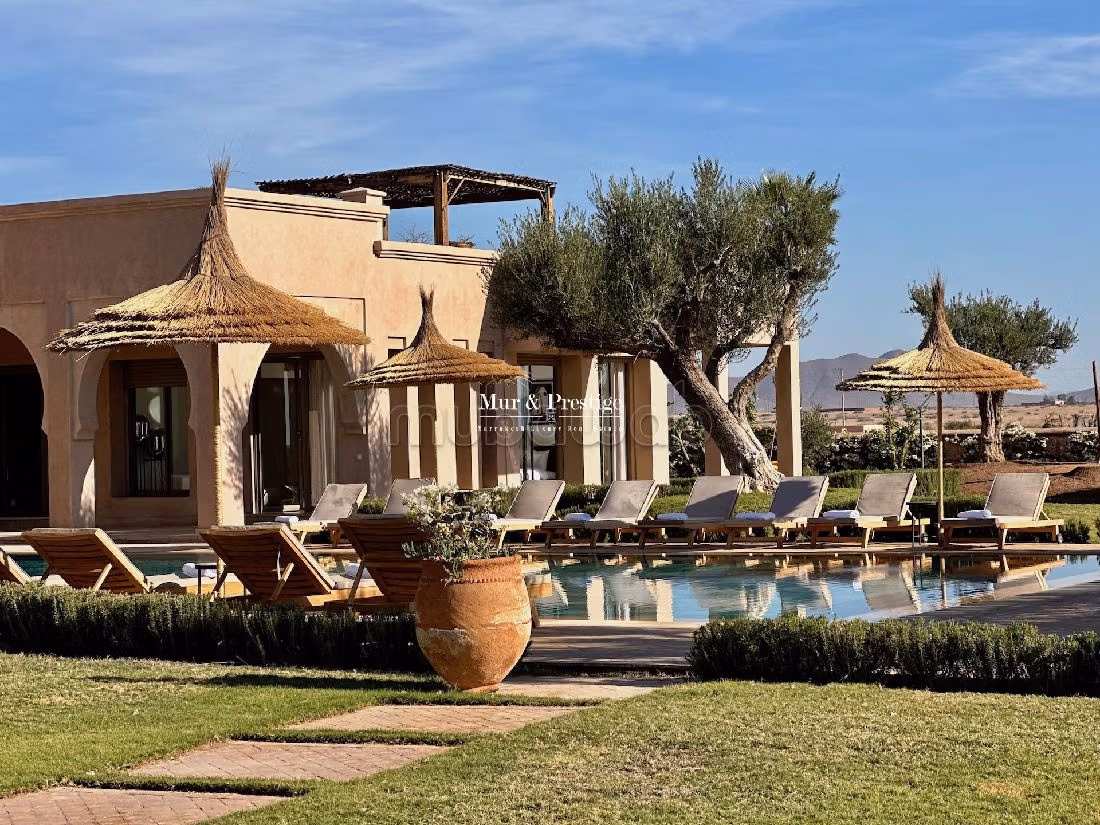 منزل فخم للبيع بمراكش. المساحة الإجمالية 1200 م². مفروشة