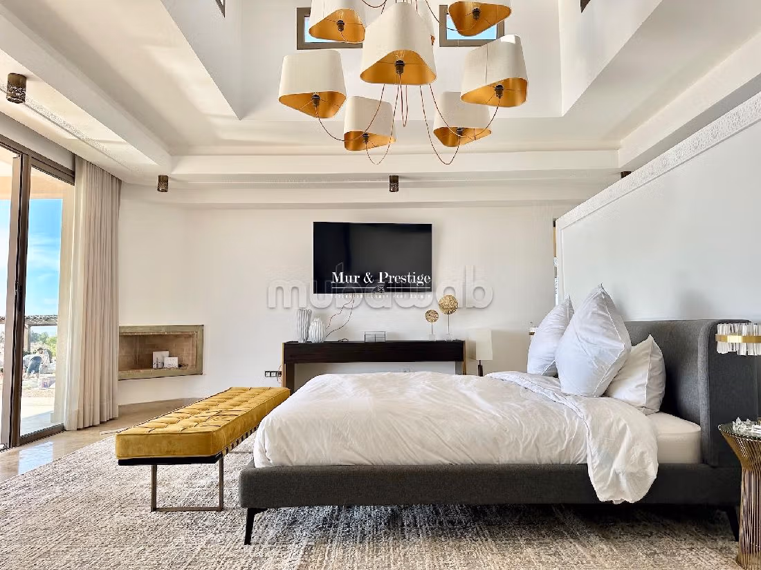 منزل فخم للبيع بمراكش. المساحة الإجمالية 1200 م². مفروشة