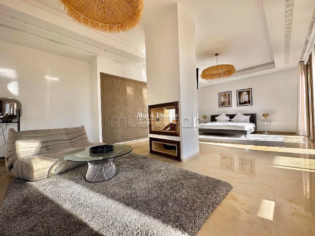 منزل فخم للبيع بمراكش. المساحة الإجمالية 1200 م². مفروشة