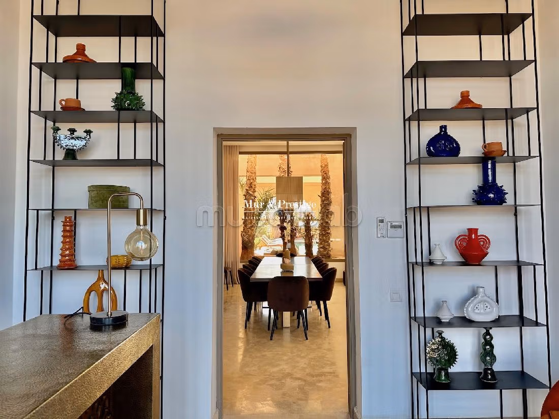 منزل فخم للبيع بمراكش. المساحة الإجمالية 1200 م². مفروشة