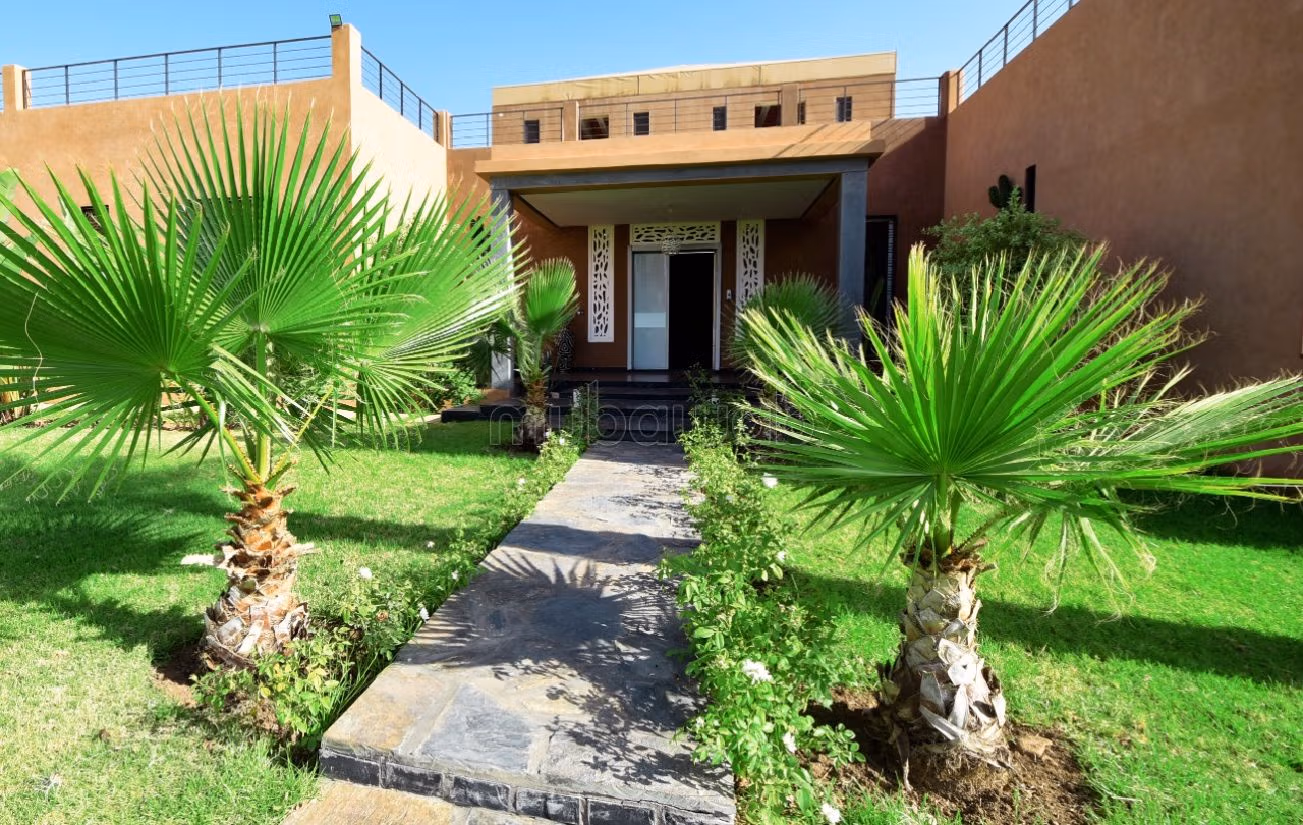 Suntuosa villa en venta en Route de Ouarzazate. Superficie 2000 m². Amueblado. 