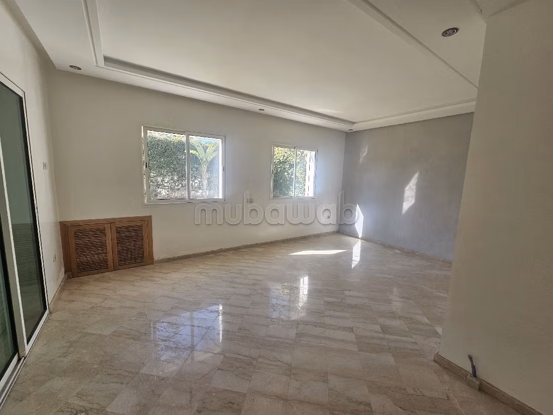 Villa's en luxe woningen beschikbaar. 5 Kamers. Verwarming