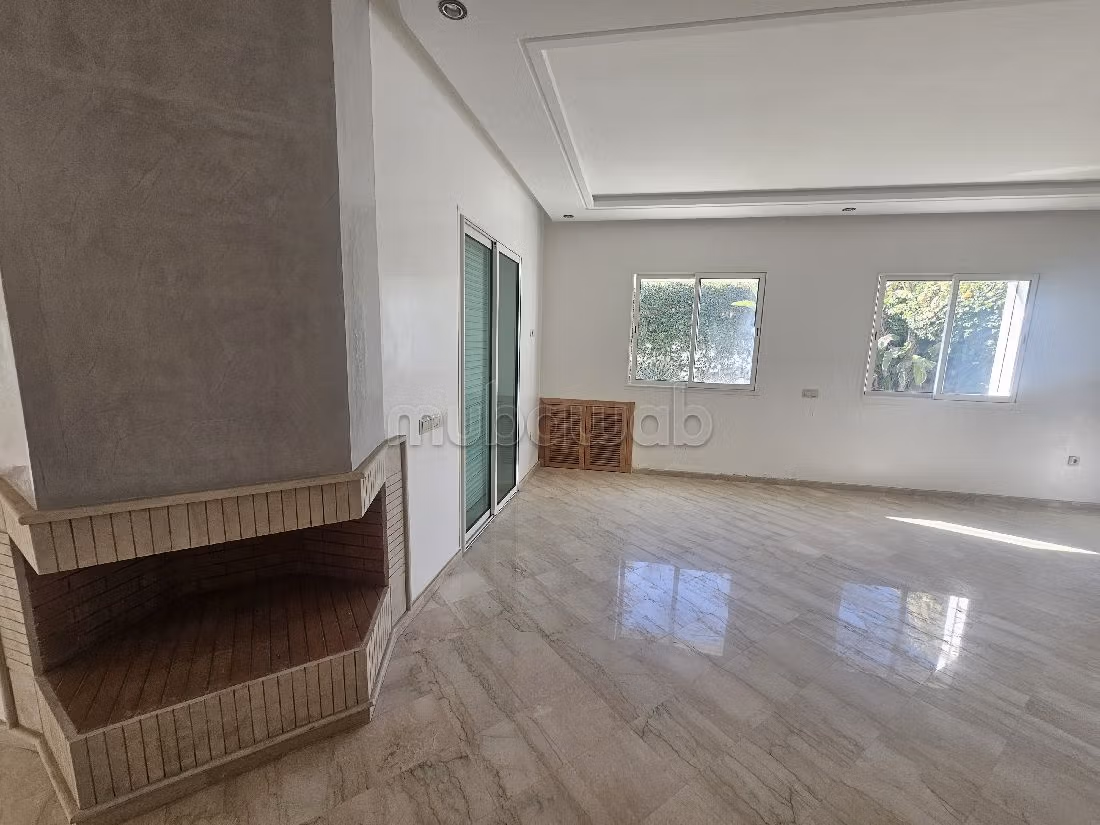 Villa's en luxe woningen beschikbaar. 5 Kamers. Verwarming