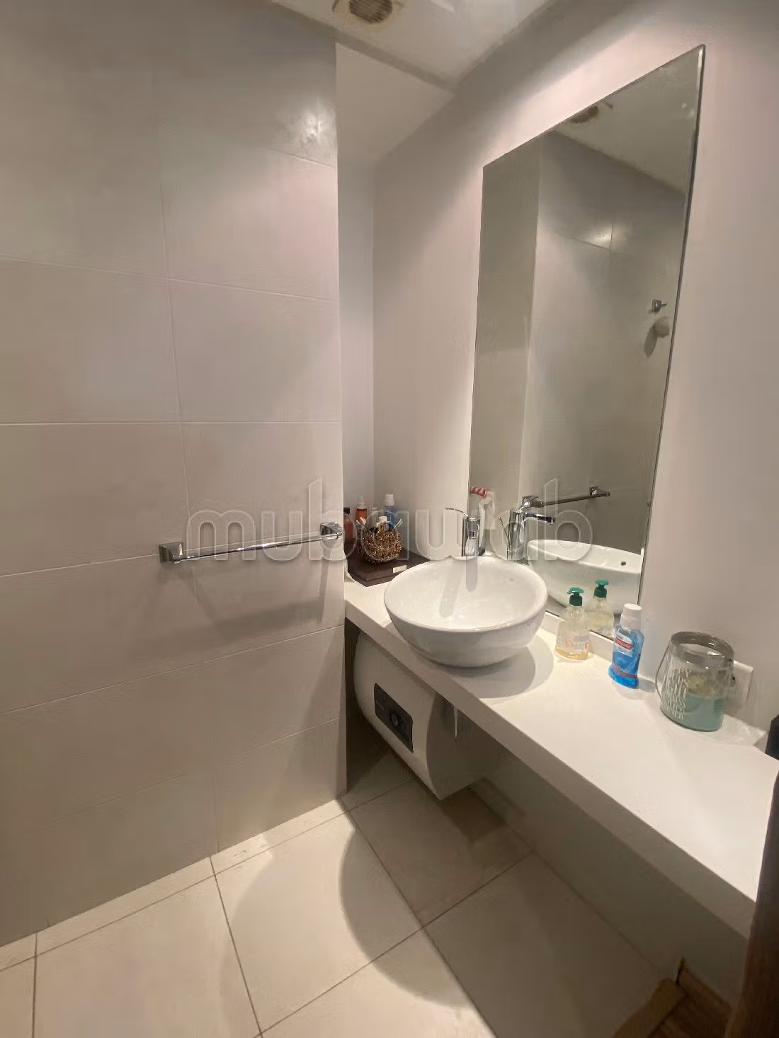 Bonito piso en venta en Bourgogne Est. 1 dormitorio. Jardín y ascensor.