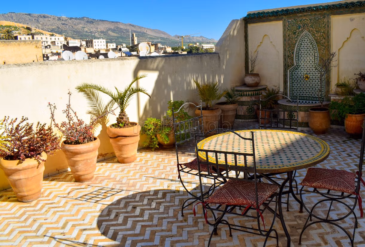 Riads te koop in Talaa. Totale oppervlakte 140 m². Volledig uitgeruste keuken. 