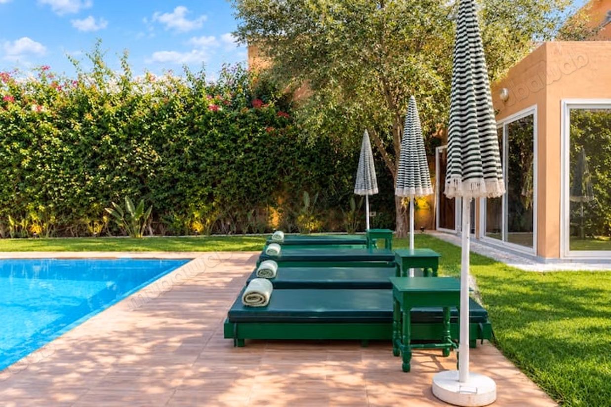 Hermosa villa con piscina en subarriendo o venta