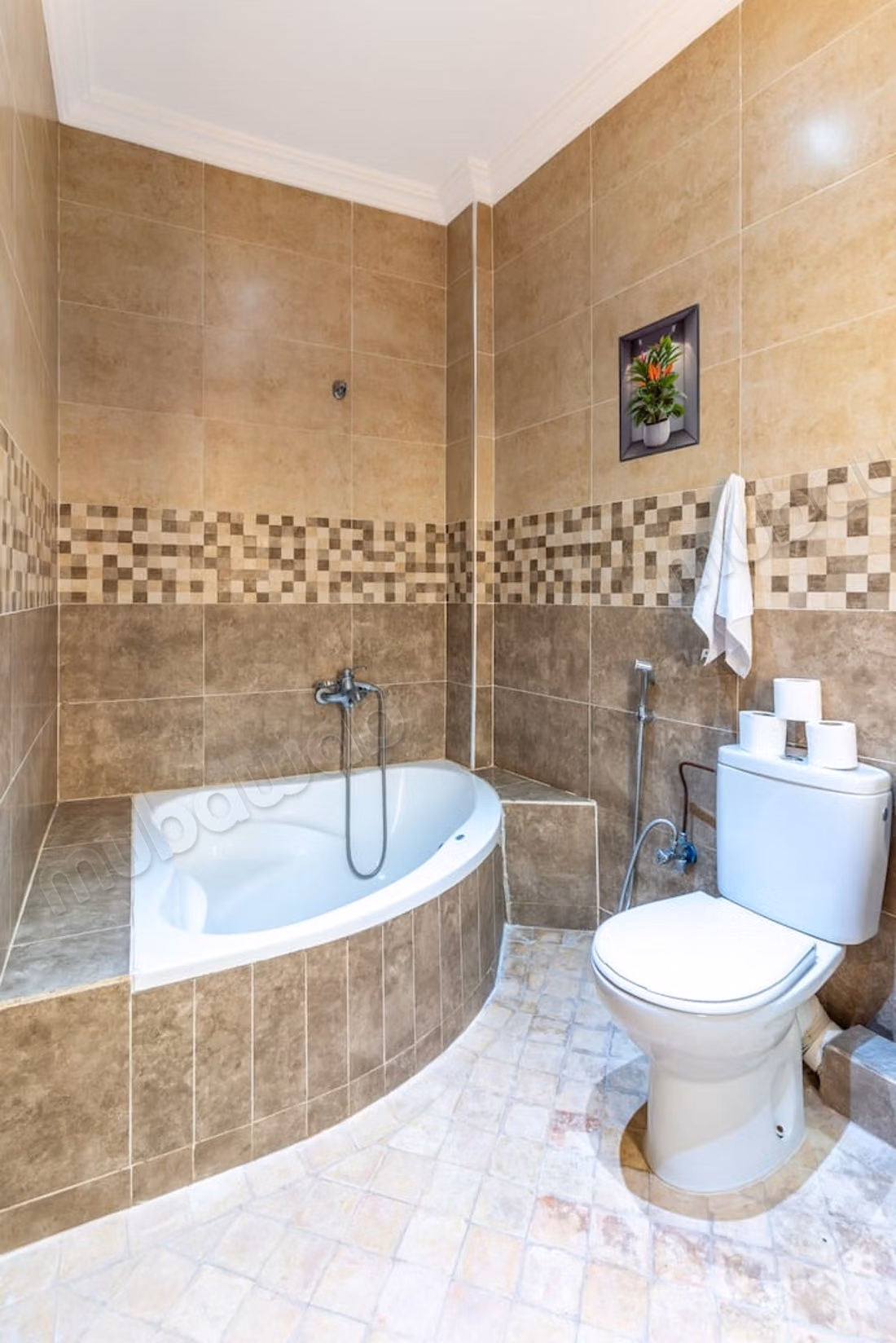 Hermosa villa con piscina en subarriendo o venta