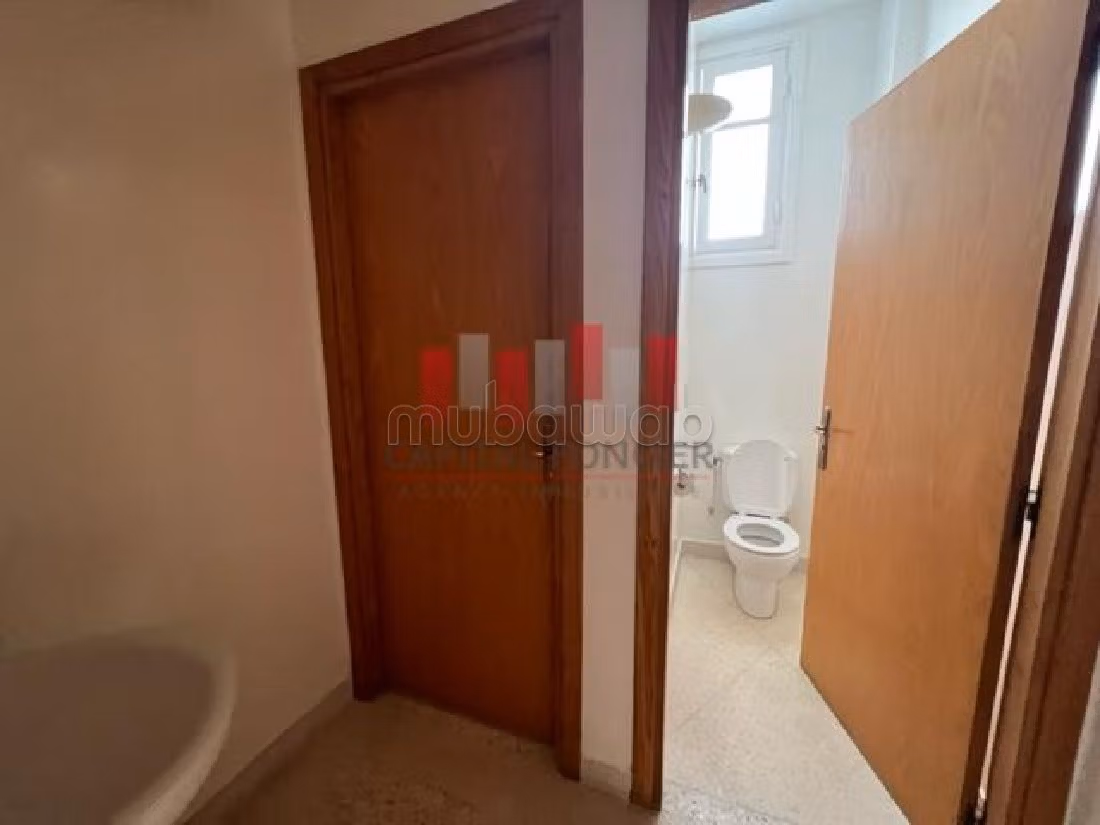 Oficinas en alquiler en Polo. Superficie de 625 m². Climatización general