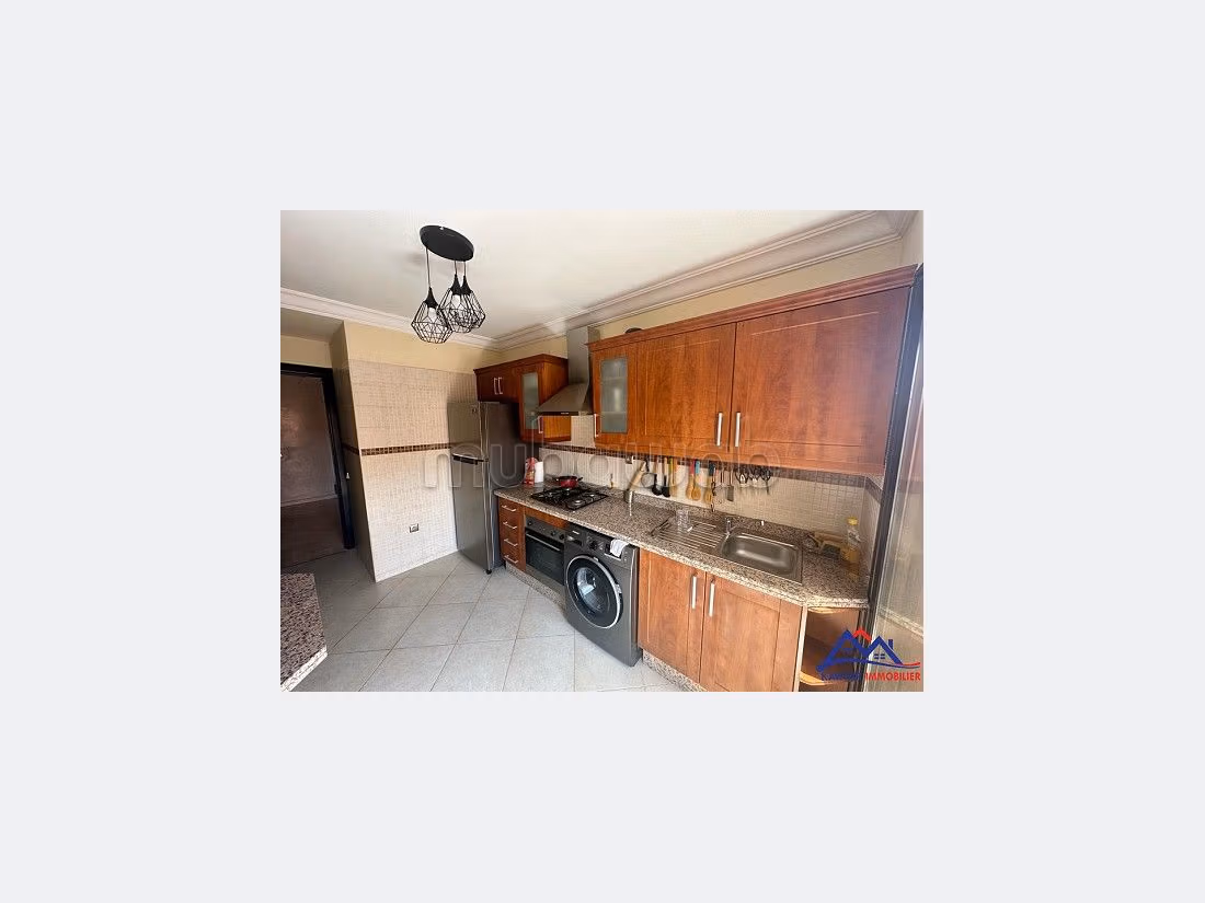 Find an apartment to buy in Guéliz. Large area 87 m². Large swimming pool, General air conditioning