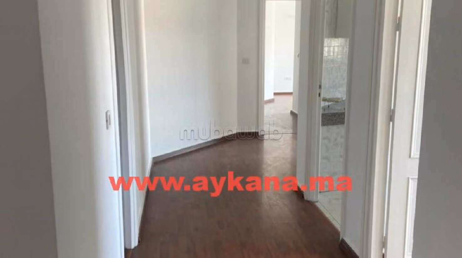 شقة رائعة للايجار باكدال. 6 قطع مريحة. مكان وقوف السيارات وشرفة. 