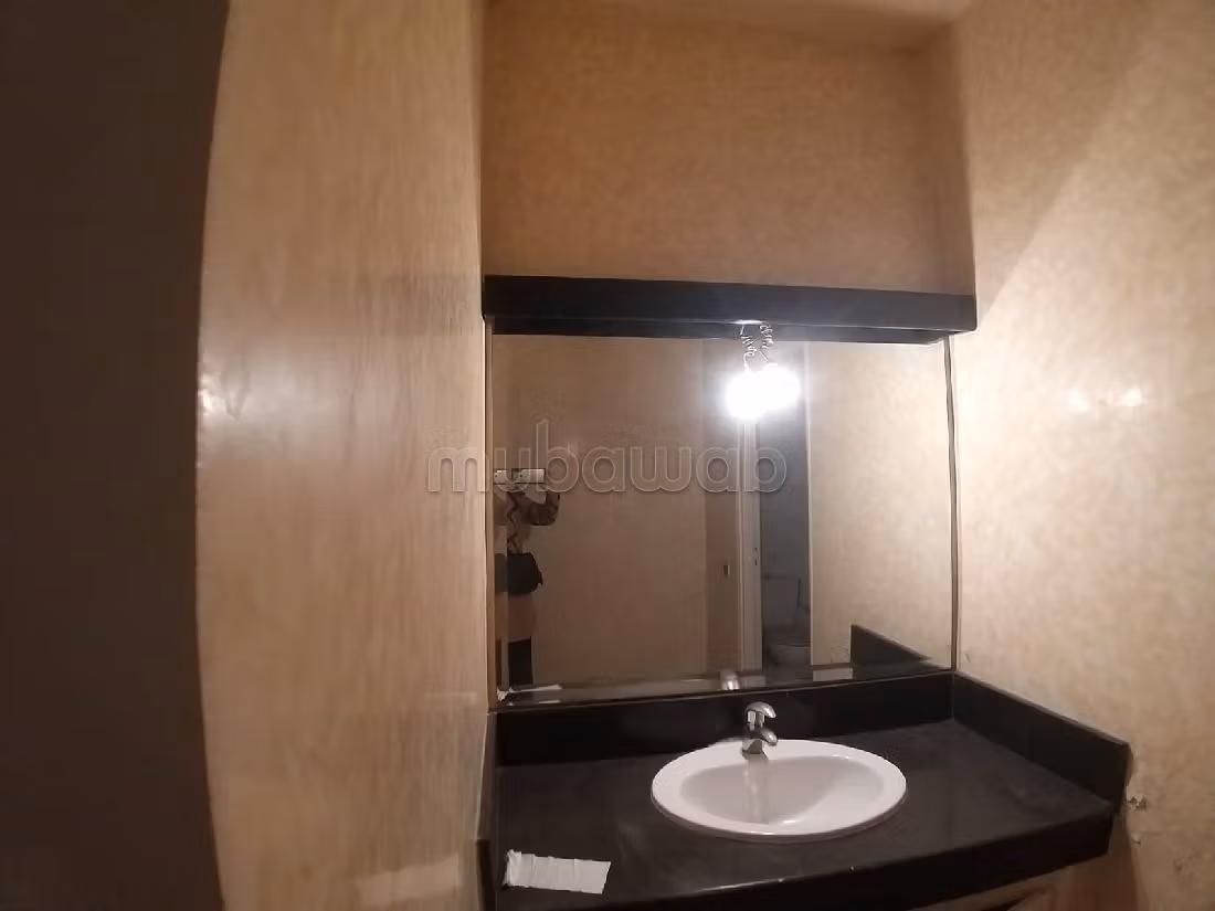 Appartamento da acquistare a Belvédère. 4 ampi locali. Posto auto e terrazzo