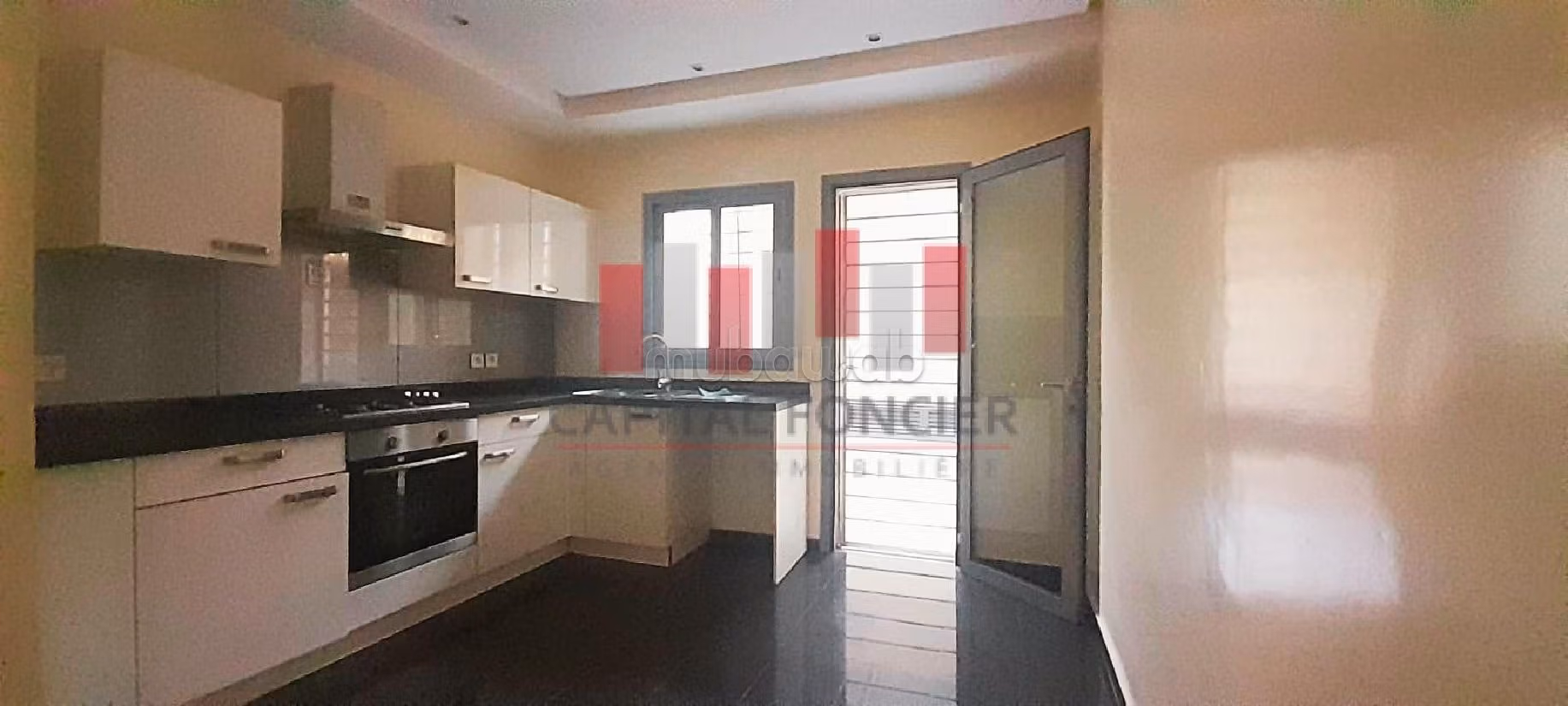 Louez cet appartement à Gauthier. 
2 chambres. 
Ascenseur et garage