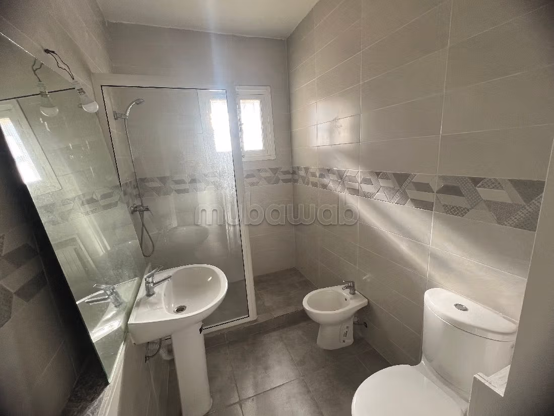 Sell apartment in Aviation - Mabella. 5 rooms. Modern living room.