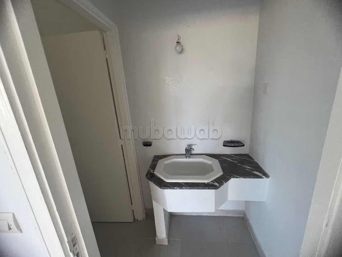 Sell apartment in Aviation - Mabella. 5 rooms. Modern living room.