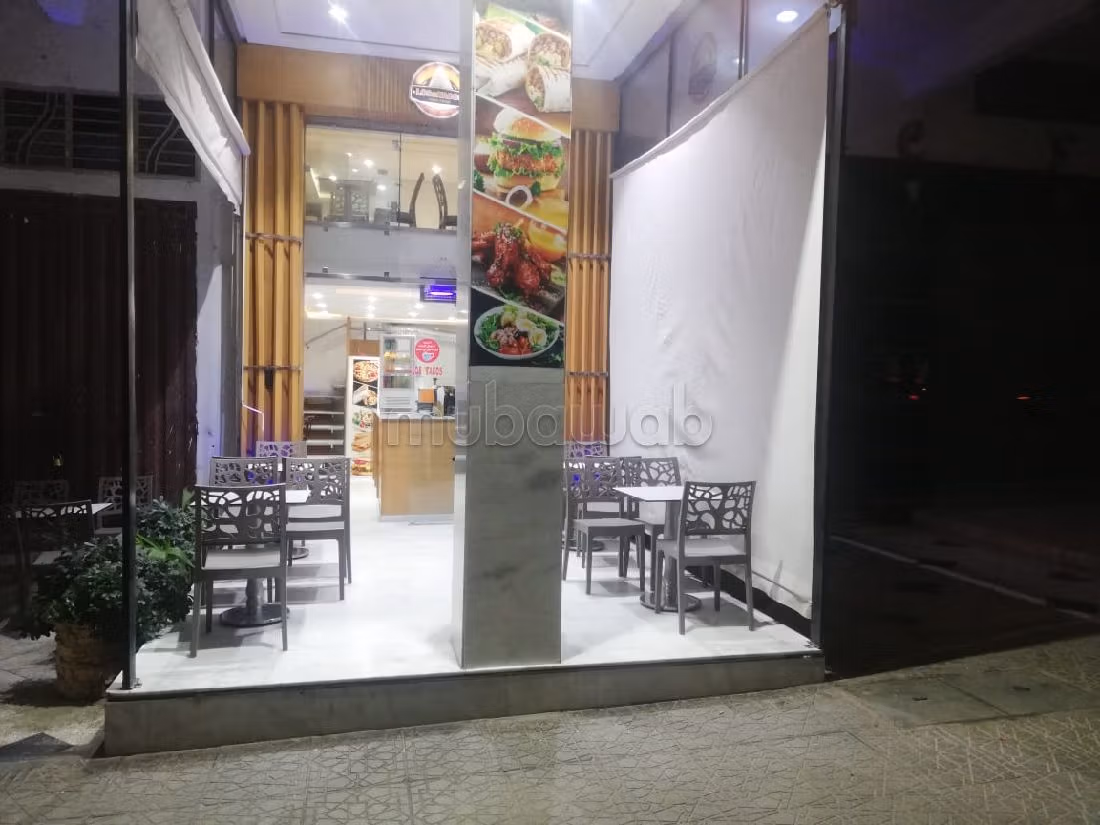 مكاتب ومحلات للبيع بالمدينة الجديدة. المساحة الإجمالية 24 م². باب متين،إقامة مؤمنة.