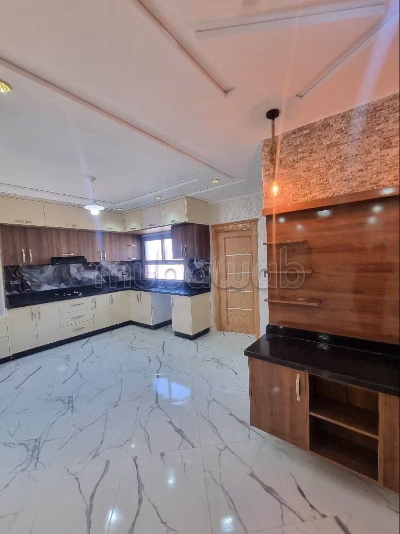 Appartement à vendre à Hay zitoune. 3 pièces. Porte blindée, sécurité