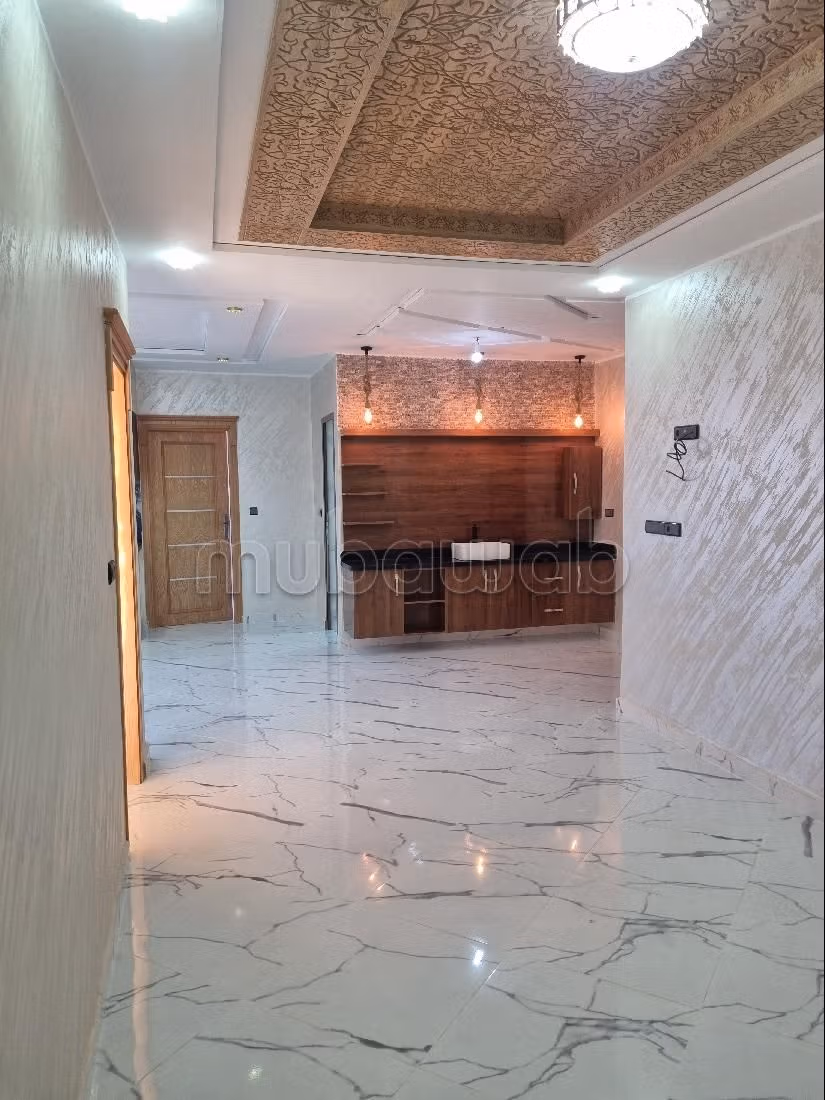 Appartement à vendre à Hay zitoune. 3 pièces. Porte blindée, sécurité