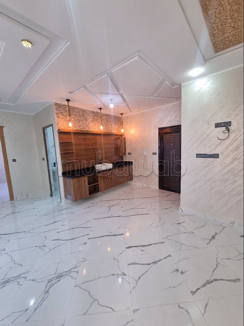 Appartement à vendre à Hay zitoune. 3 pièces. Porte blindée, sécurité