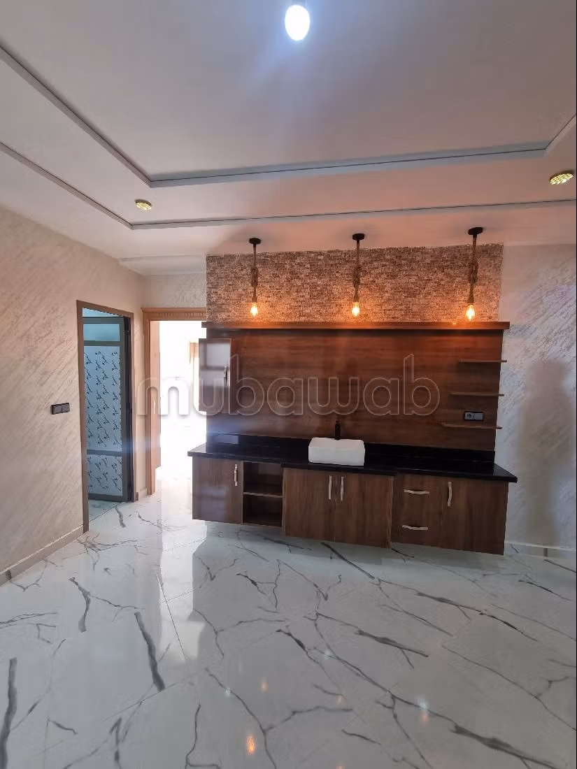 Appartement à vendre à Hay zitoune. 3 pièces. Porte blindée, sécurité