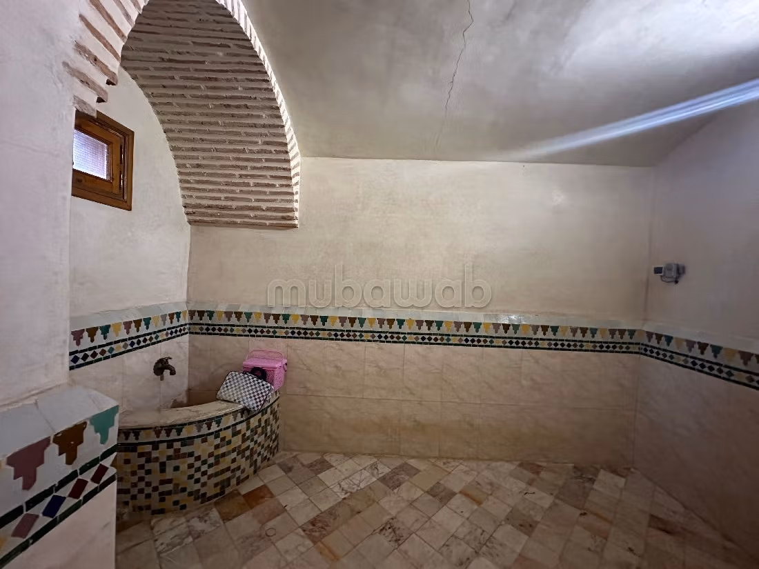 Luxury Villa for sale in Ennakhil (Palmeraie). 7 lovely rooms. Furnishings.