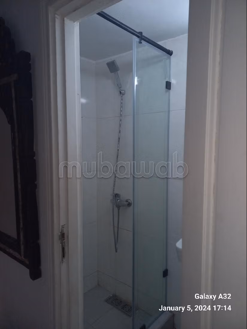 Huurappartementen in Hay Palestine. 1 Ruimte. Volledig gemeubileerd.