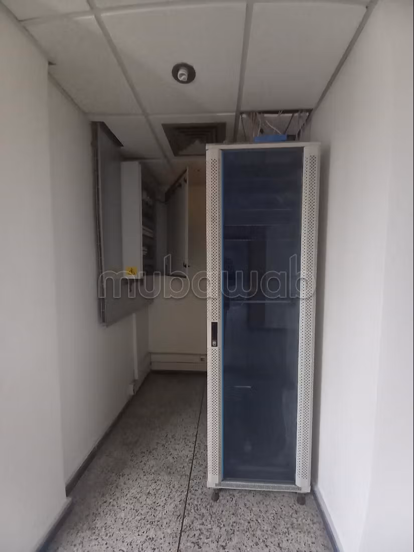 Comodo ufficio in affitto a Palmier. Superficie 483 m². Impianto di aria condizionata e servizio di conciergerie. 